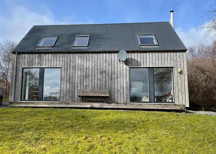 Skeabost Wood Cottage